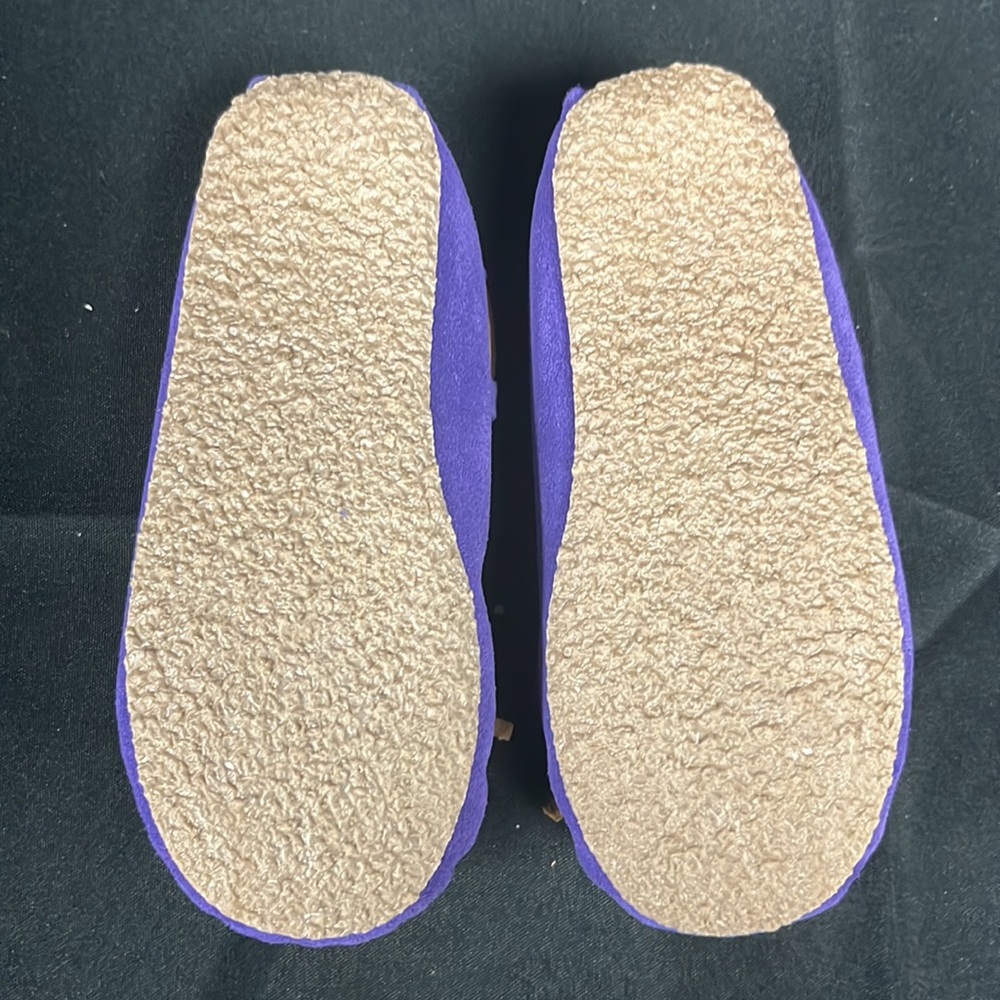 Minnetonka Child’s Cassie Purple Slipper (2923) - Picture 6 of 7
